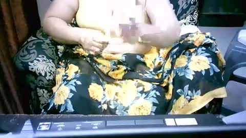 Snapshot of crezybhabihot chatting on October 16, 12:02 am Sonika69 online show from October 16, 12:02 am