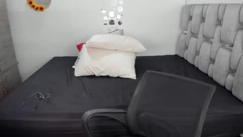 CAMILA SUAREZ online show from June 20, 1:31 am