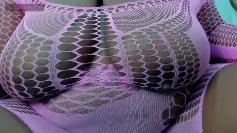 criistal_castro online show from March 7, 12:34 pm