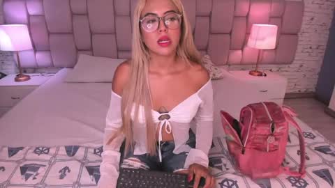 CristyBloom  online show from June 1, 7:59 pm