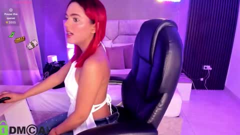 Snapshot of cristal__adams chatting on October 9, 12:42 pm cristal__adams online show from October 9, 12:42 pm