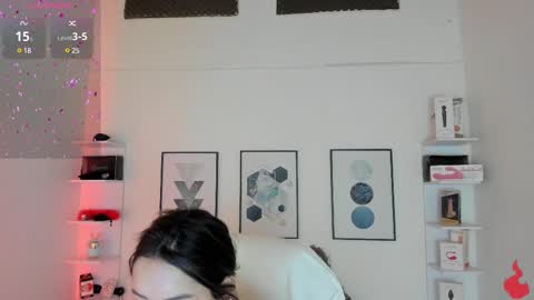 Snapshot of cristal__hot_1 chatting on March 10, 4:07 am Cristal online show from March 10, 4:07 am