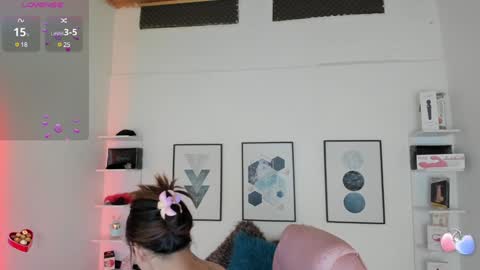 Snapshot of cristal__hot_1 chatting on February 9, 4:04 am Cristal online show from February 9, 4:04 am