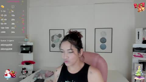 Snapshot of cristal__hot_1 chatting on December 3, 4:02 am Cristal online show from December 3, 4:02 am
