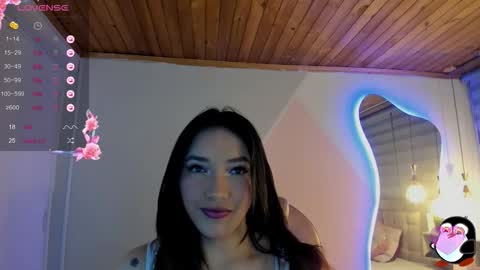 Snapshot of cristal__hot_1 chatting on October 18, 5:32 am Cristal online show from October 18, 5:32 am