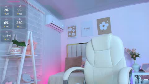 Snapshot of cristal_bunny chatting on January 30, 12:29 am Cristal online show from January 30, 12:29 am
