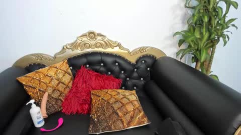 Cristal M online show from March 13, 4:03 am