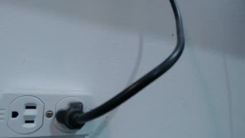 Snapshot of cristal_smith06 chatting on March 1, 8:23 am Hanna online show from March 1, 8:23 am