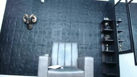 Snapshot of cristal_smith06 chatting on December 7, 6:21 am Hanna online show from December 7, 6:21 am