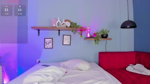cristalfoxy_ online show from May 1, 9:07 pm