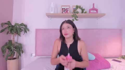 Snapshot of cristalfoxy_ chatting on September 19, 12:04 pm cristalfoxy_ online show from September 19, 12:04 pm