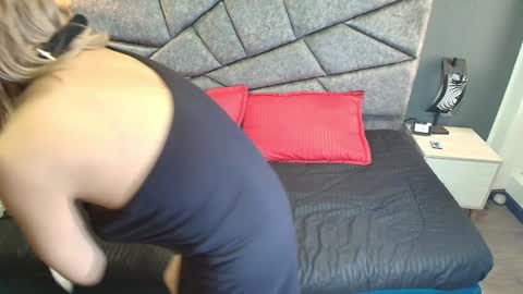 CRISTAL MILF online show from December 9, 7:29 pm