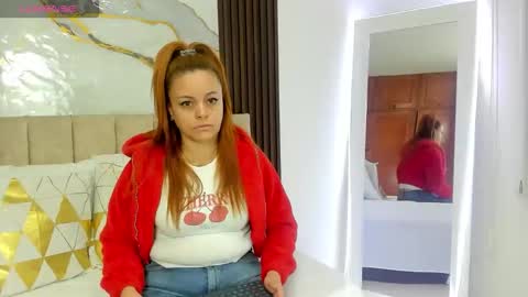 cristal walker online show from January 13, 10:30 am