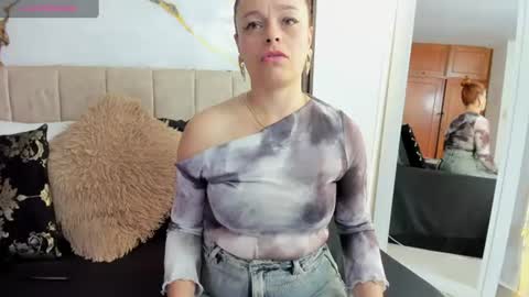 cristal walker online show from July 10, 12:38 pm