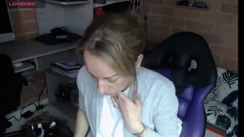 cristina online show from June 12, 3:09 pm