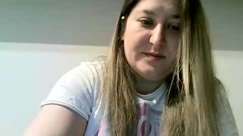 Snapshot of cristina20021991 chatting on October 24, 2:35 pm cristina20021991 online show from October 24, 2:35 pm
