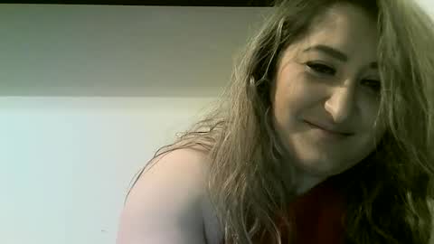 Snapshot of cristina20021991 chatting on December 6, 9:34 pm cristina20021991 online show from December 6, 9:34 pm