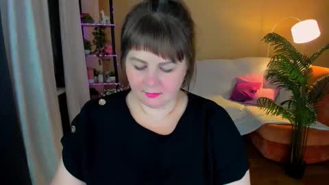 Snapshot of crystaalstaar chatting on October 13, 7:38 pm Anna online show from October 13, 7:38 pm