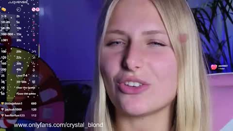 Snapshot of crystal_blond chatting on September 21, 9:57 pm Crystal online show from September 21, 9:57 pm
