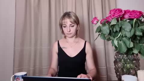 Mary online show from June 30, 8:52 pm