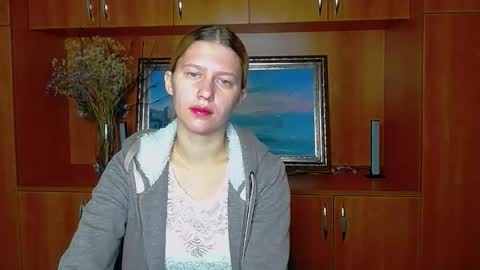 Stella online show from November 27, 7:55 am