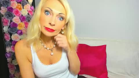 Crsyatal online show from November 21, 5:37 pm