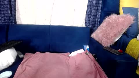 Snapshot of crystaljes chatting on October 7, 5:06 pm crystaljes online show from October 7, 5:06 pm