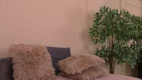 crystallred online show from October 31, 7:23 am