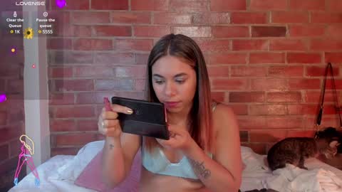 Snapshot of crystalvazquez chatting on January 11, 11:45 am Soy Crystal online show from January 11, 11:45 am