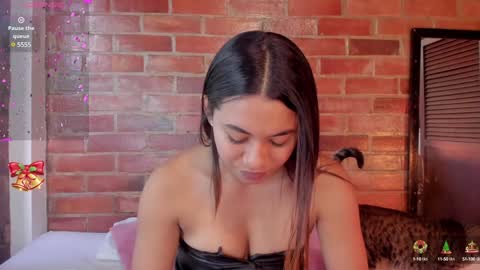 Snapshot of crystalvazquez chatting on December 6, 1:11 pm Soy Crystal online show from December 6, 1:11 pm