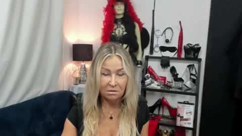 CrystalHotty online show from September 16, 4:31 am