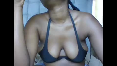Snapshot of ctrl_cheeks chatting on December 19, 10:13 am ctrl_cheeks online show from December 19, 10:13 am