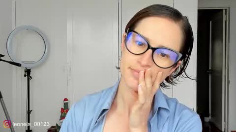 Leonela online show from December 17, 5:06 pm