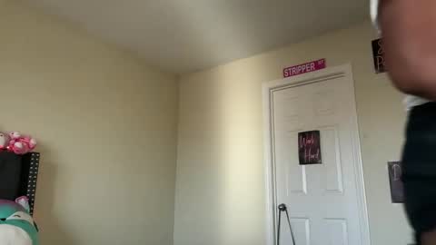 Snapshot of cum2charmxx chatting on September 10, 5:46 pm cum2charmxx online show from September 10, 5:46 pm