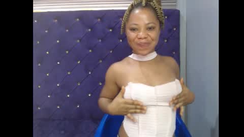 Snapshot of cum_chocochata chatting on October 6, 8:31 am Nancy online show from October 6, 8:31 am