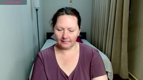 Snapshot of curvy_girlz chatting on September 8, 5:12 pm curvy_girlz online show from September 8, 5:12 pm