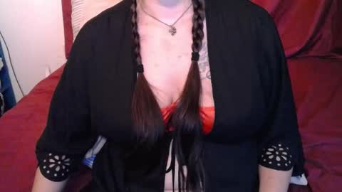 Snapshot of curvygamerceline chatting on October 8, 7:07 pm Celine Fawe online show from October 8, 7:07 pm