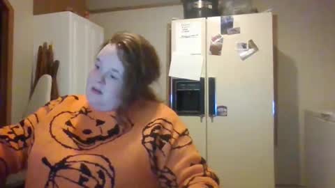 Snapshot of curvyplayday chatting on September 23, 7:17 am dahlia -kim online show from September 23, 7:17 am