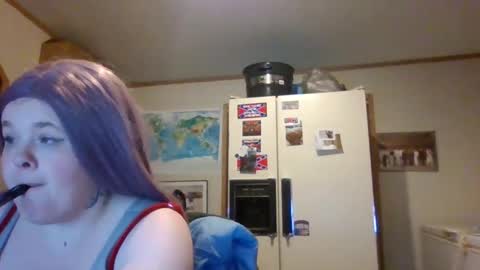 Snapshot of curvyplayday chatting on March 10, 11:23 am dahlia -kim online show from March 10, 11:23 am