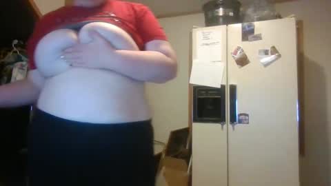 Snapshot of curvyplayday chatting on October 1, 12:48 am dahlia -kim online show from October 1, 12:48 am