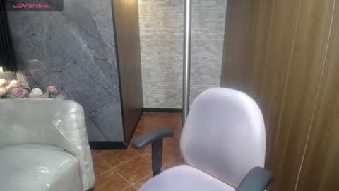 cute_angel_1 online show from July 14, 3:00 am
