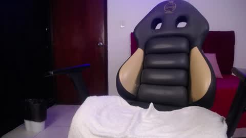 cute_angel_1 online show from July 30, 2:18 pm