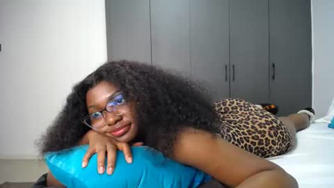Liya online show from July 7, 1:19 am