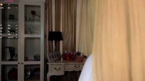 Snapshot of cute_fox_girl chatting on October 1, 7:13 am Anne online show from October 1, 7:13 am