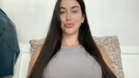 cute_kriss94 online show from August 3, 5:51 pm