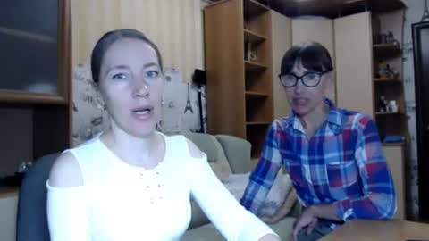 cute_lion_ online show from July 8, 12:40 pm