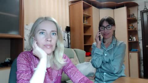 cute_lion_ online show from July 10, 1:00 pm
