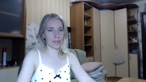 cute_lion_ online show from July 15, 8:13 pm
