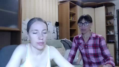 cute_lion_ online show from June 27, 12:22 pm