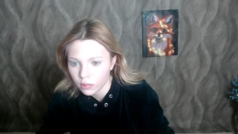 Mia online show from December 30, 6:31 am